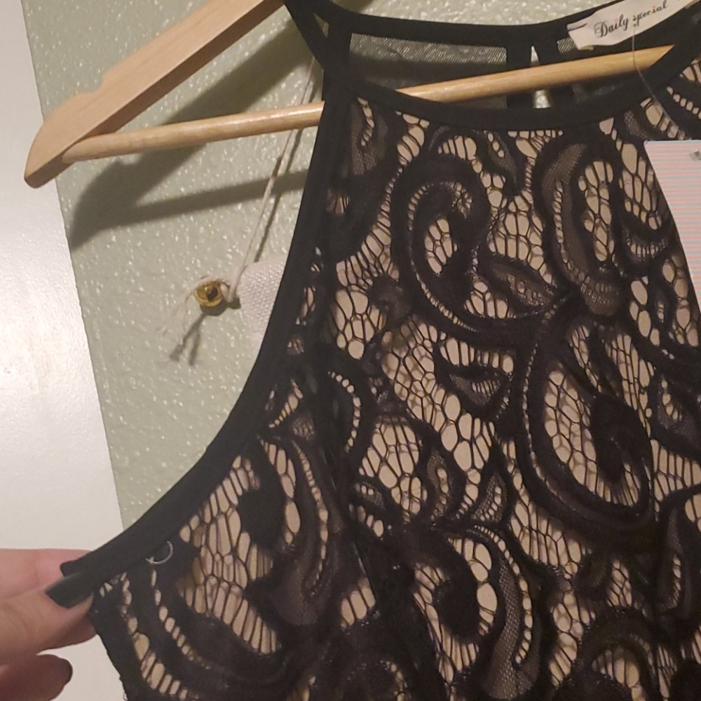 Clothing - Picture 3 of 4